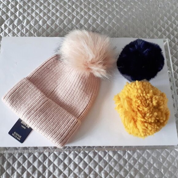 Norla light pink beanie hat toque 3 pom pom box set - Picture 3 of 5